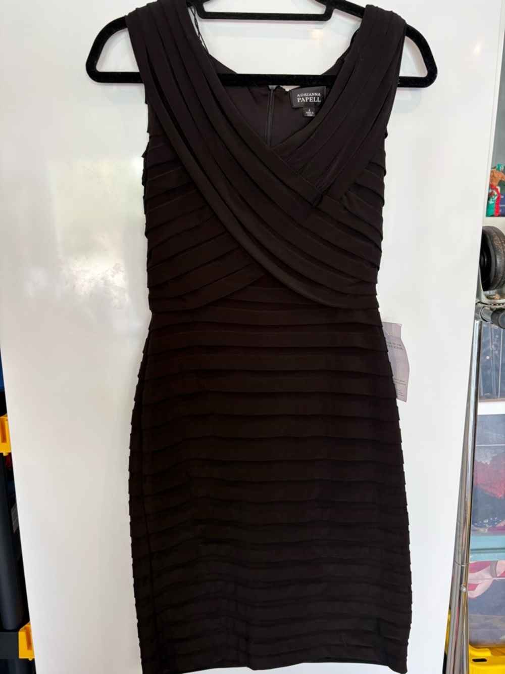 ADRIANNA PAPELL BLACK DRESS SIZE 4